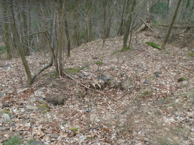 Huzová – hrádek
