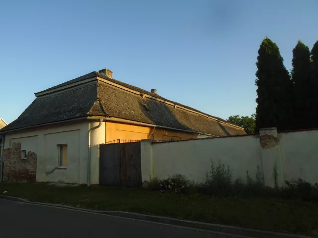 Troubky – tvrz