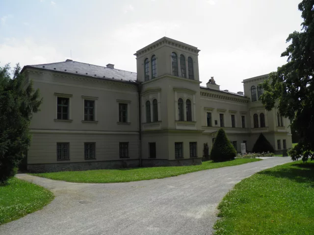 Čechy pod Kosířem – tvrz, zámek