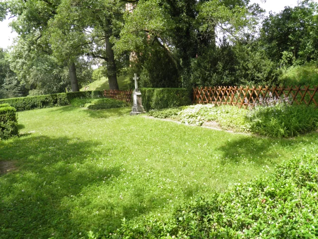 Čechy pod Kosířem – tvrz, zámek