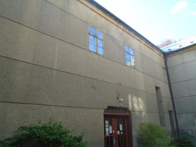 Bílá Lhota – tvrz, zámek