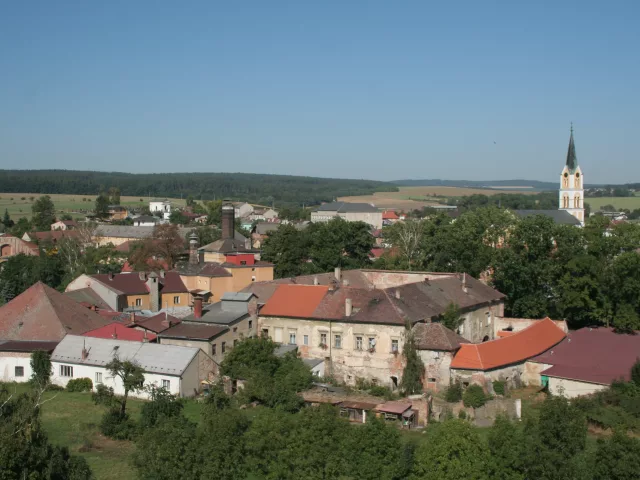 Náměšť na Hané – tvrz, zámek