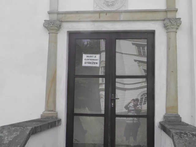Chudobín – tvrz, zámek