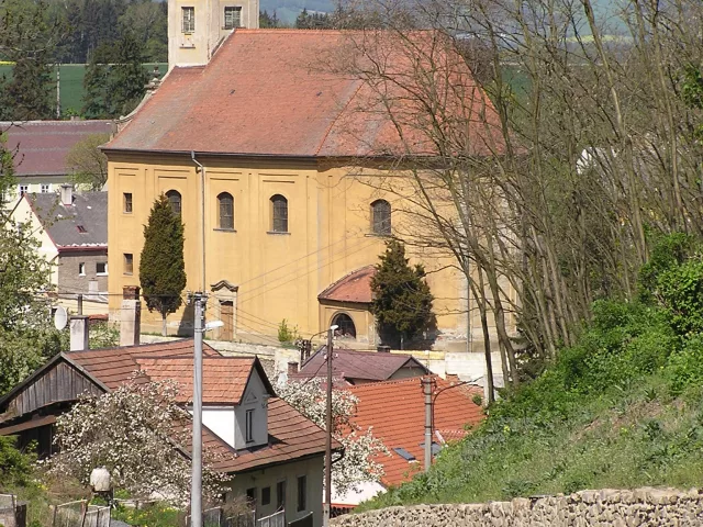 Úsov – hrad, zámek