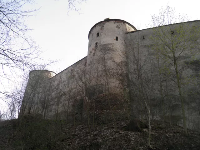 Úsov – hrad, zámek