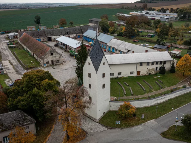 Drahanovice – tvrz