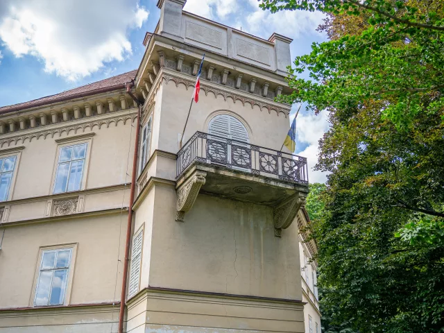 Laškov – tvrz, zámek