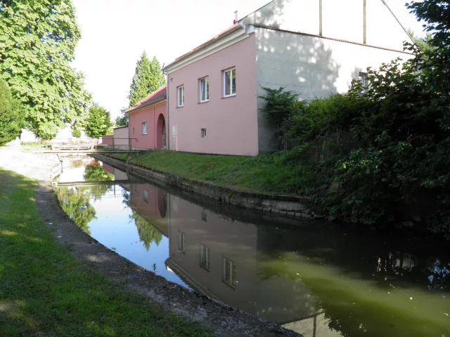 Pňovice – tvrz