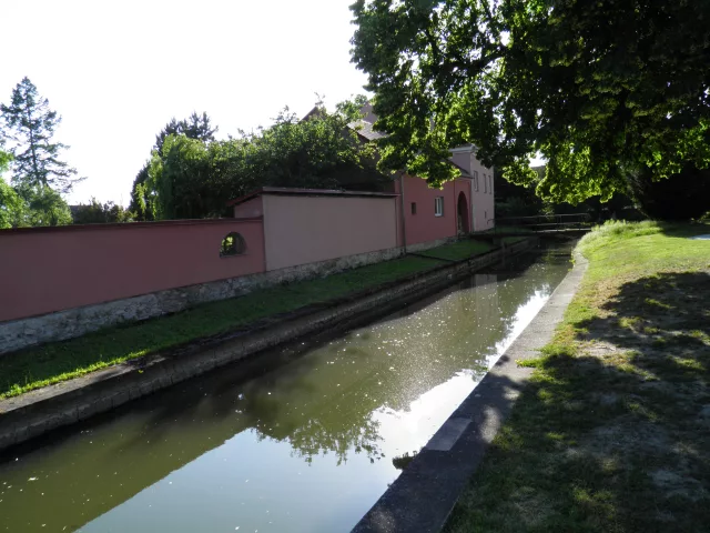Pňovice – tvrz