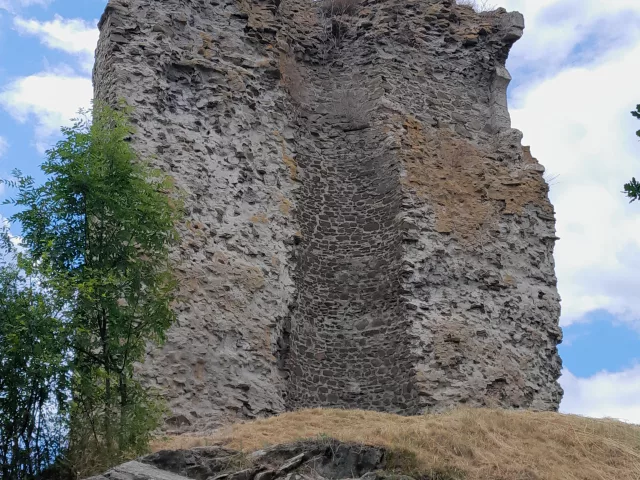 Otaslavice – hrad