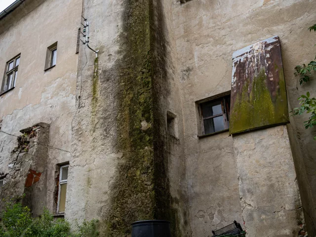 Skrbeň – tvrz