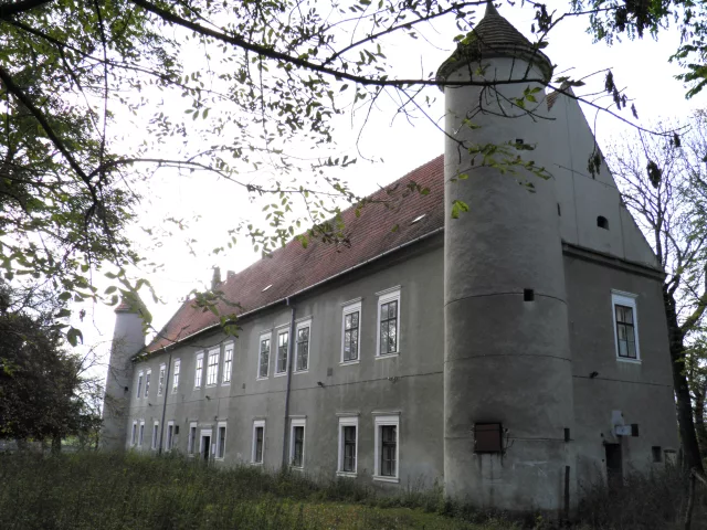 Hrubčice – tvrz, zámek
