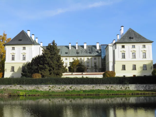 Rokytnice – tvrz, zámek