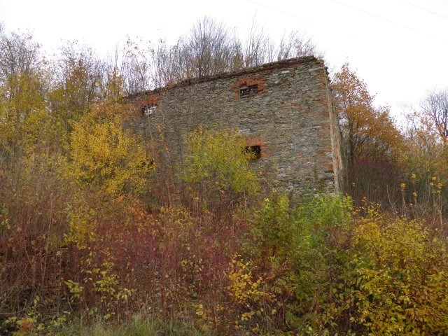 Jesenec – tvrz, zámek