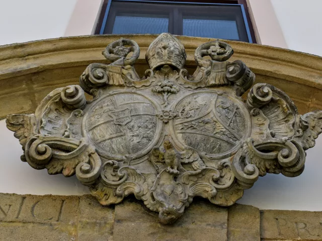 Nezamyslice – tvrz, zámek