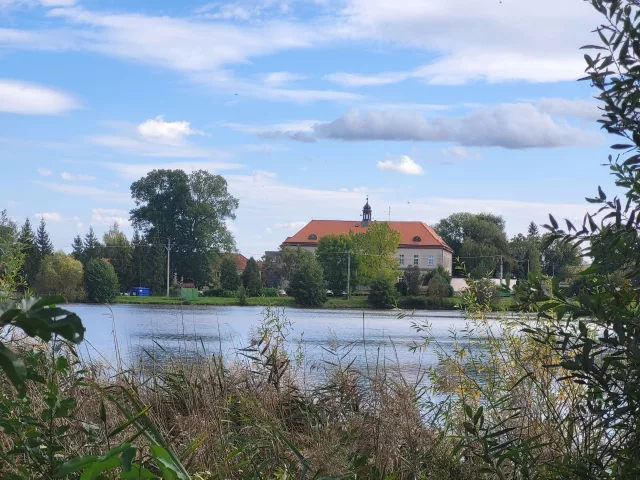 Víceměřice – tvrz, zámek